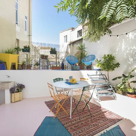 Apartment Blue Garden
